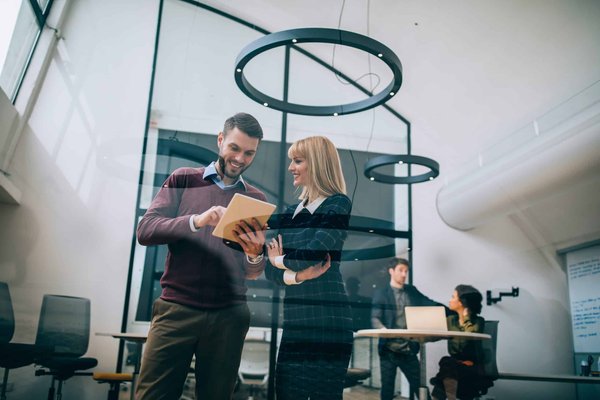 Quelles sont les étapes essentielles pour devenir consultant en gestion de carrière ?