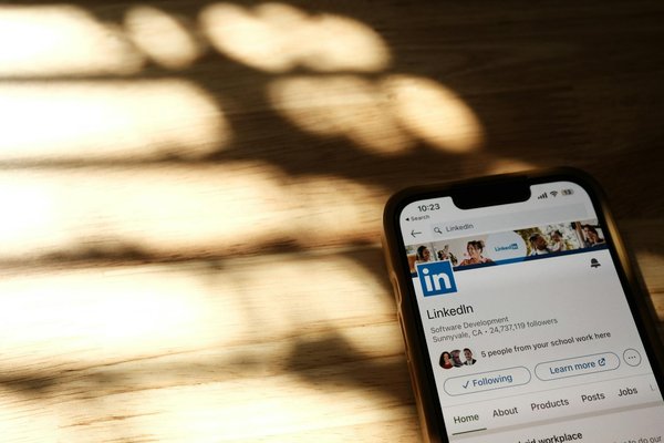 Comment optimiser son profil LinkedIn pour attirer les recruteurs ?
